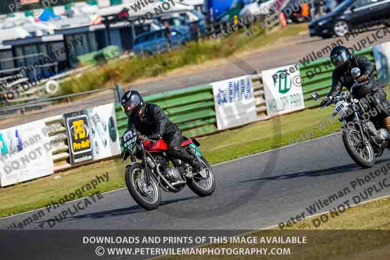 Vintage motorcycle club;eventdigitalimages;mallory park;mallory park trackday photographs;no limits trackdays;peter wileman photography;trackday digital images;trackday photos;vmcc festival 1000 bikes photographs